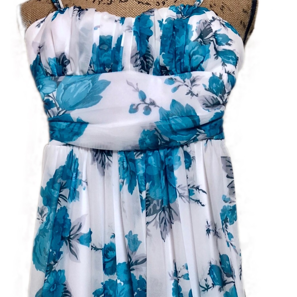 Speechless Cocktail White and Turquoise Dr…